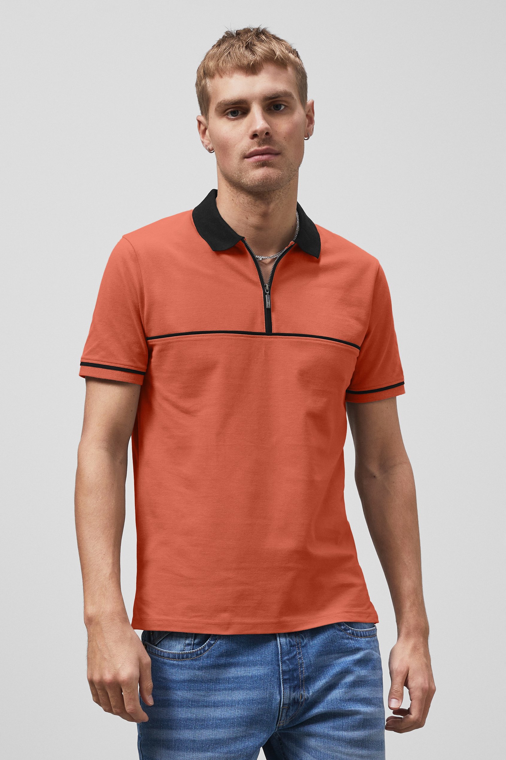 Contrast Collar Zip-Up Polo Shirt