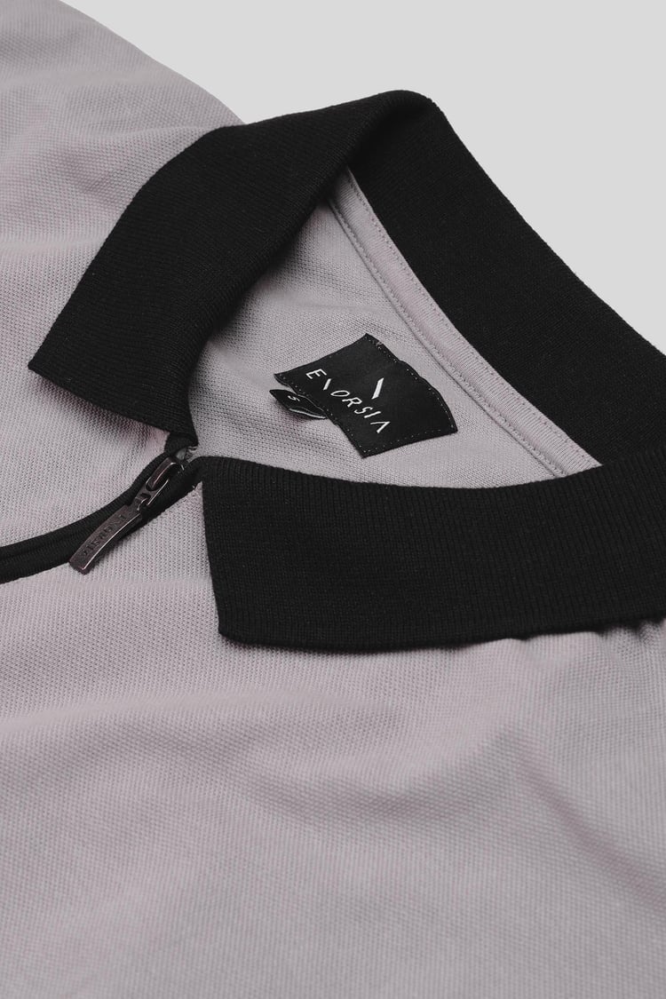 Contrast Collar Zip-Up Polo Shirt