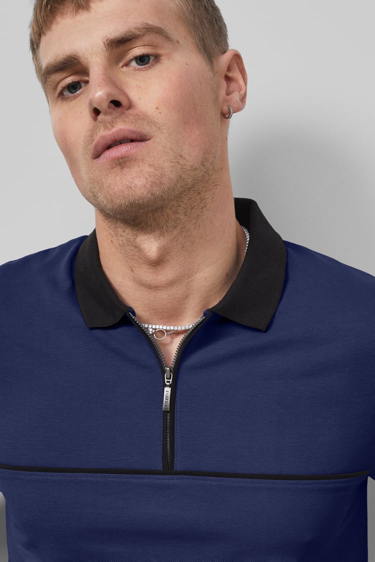 Contrast Collar Zip-Up Polo Shirt