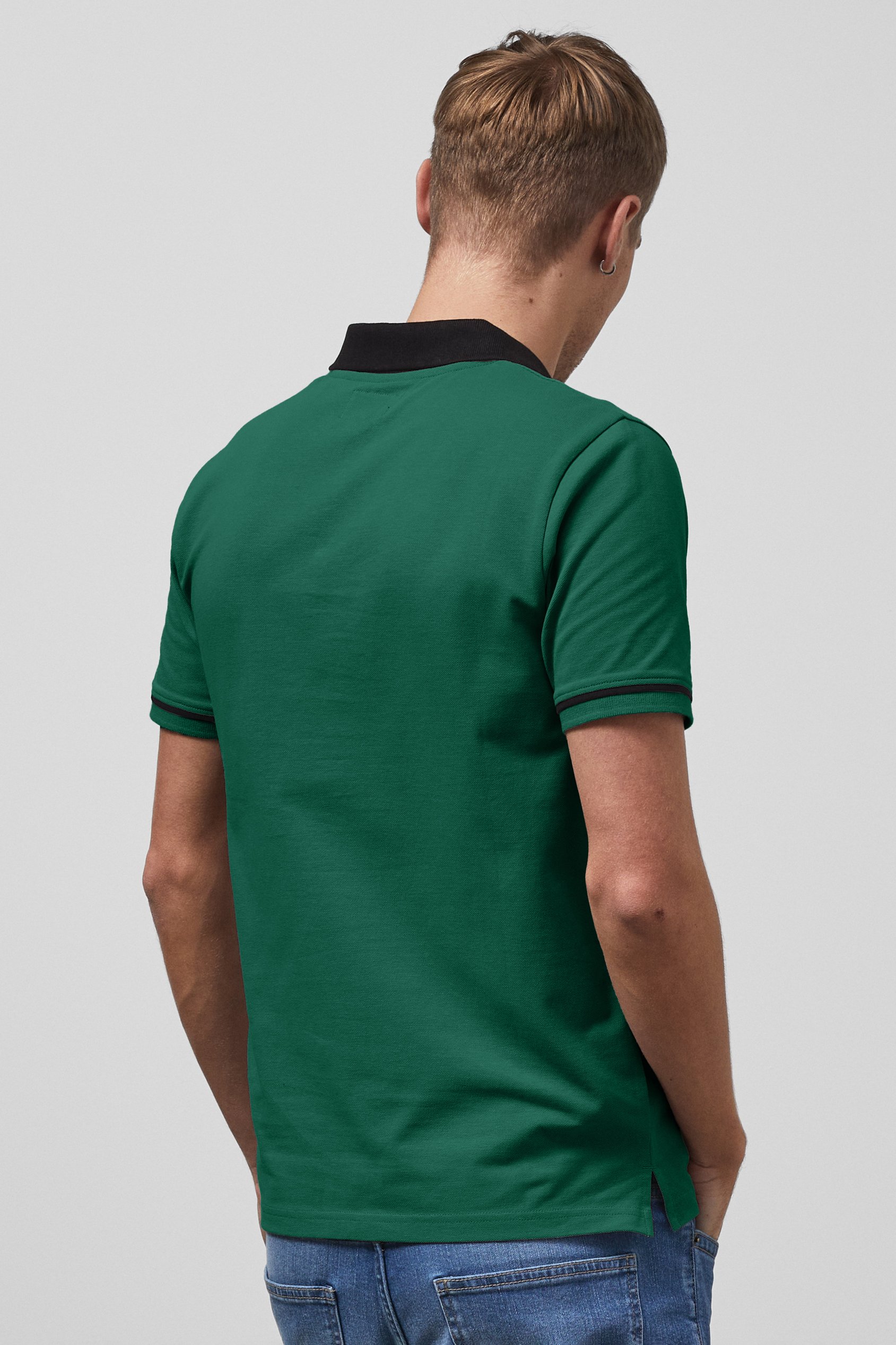 Contrast Collar Zip-Up Polo Shirt