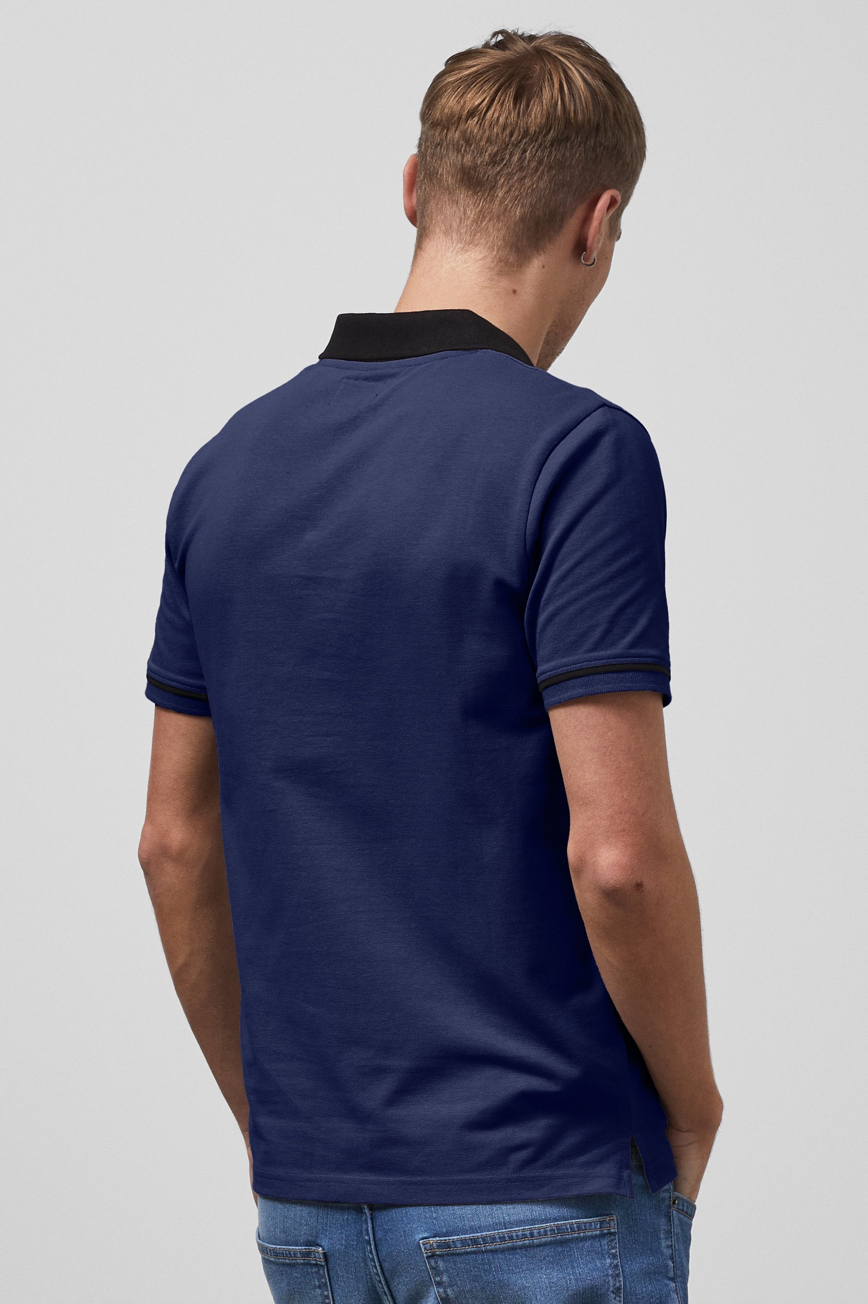 Contrast Collar Zip-Up Polo Shirt