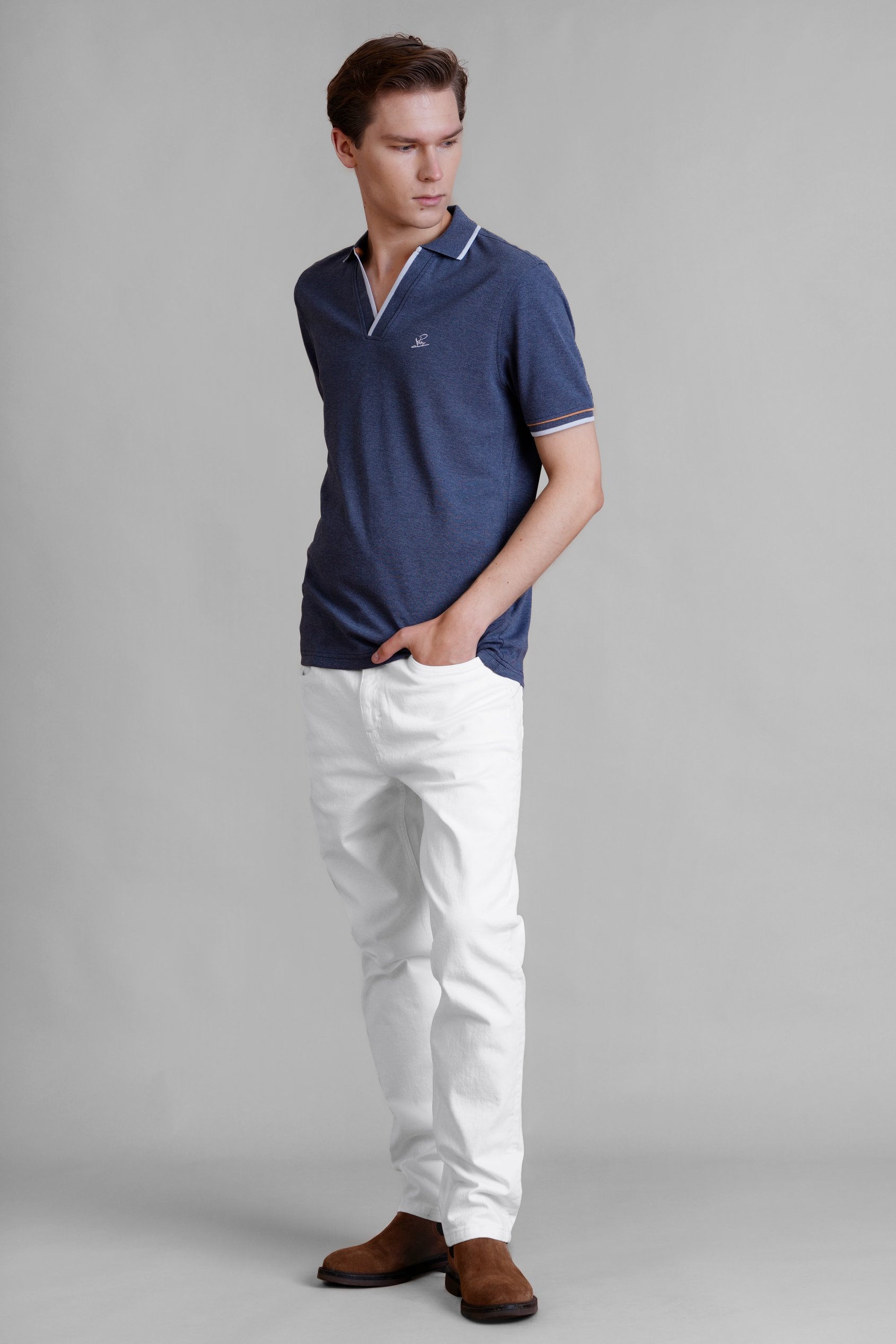Slim Fit Essential Stretch White Jeans