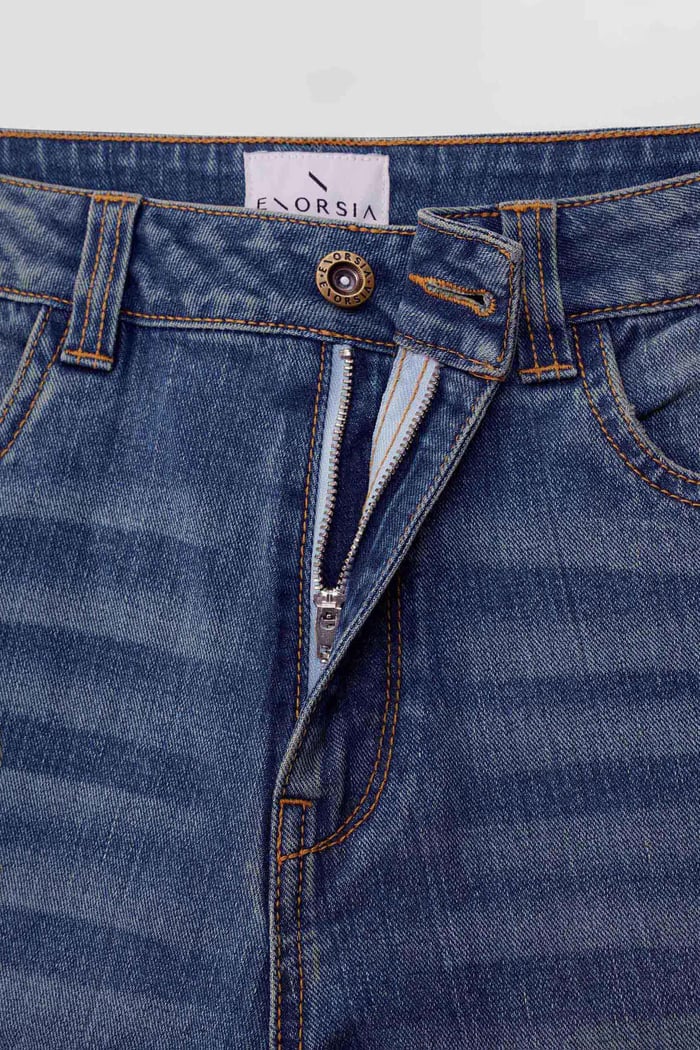 Womens Straight Fit Ripped Jeans