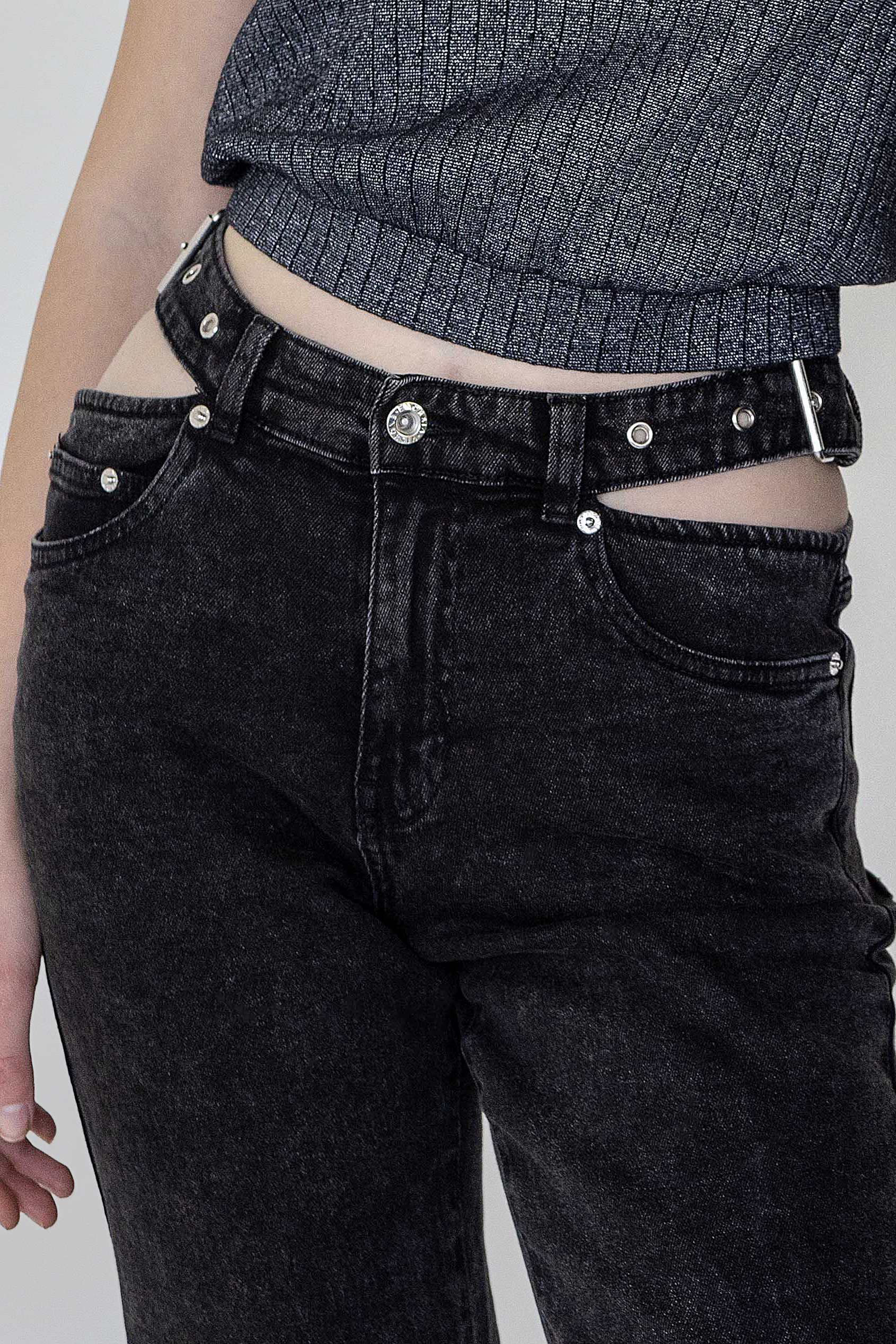 Wide-Leg Comfort Jeans With Waist Cut-Outs