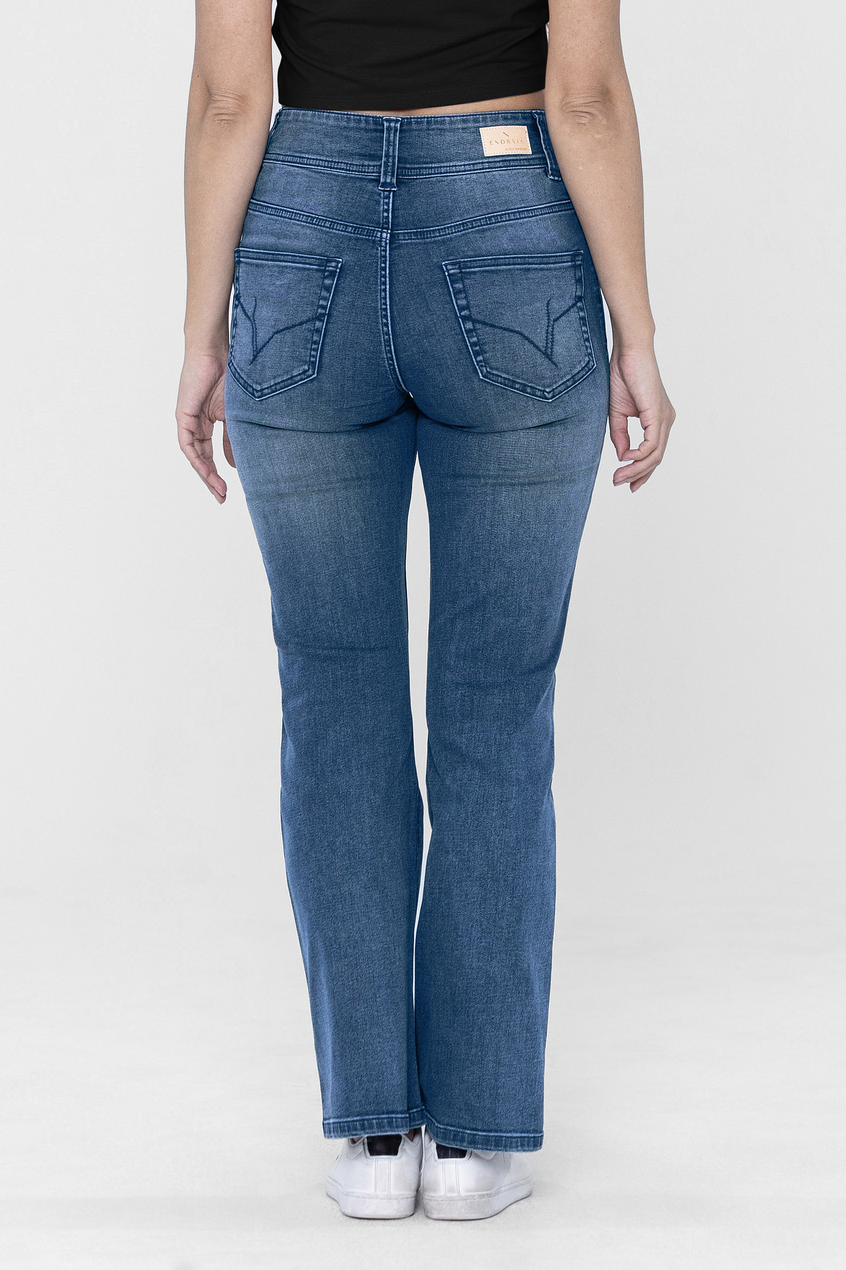 Slim shape Boot cut Jeans