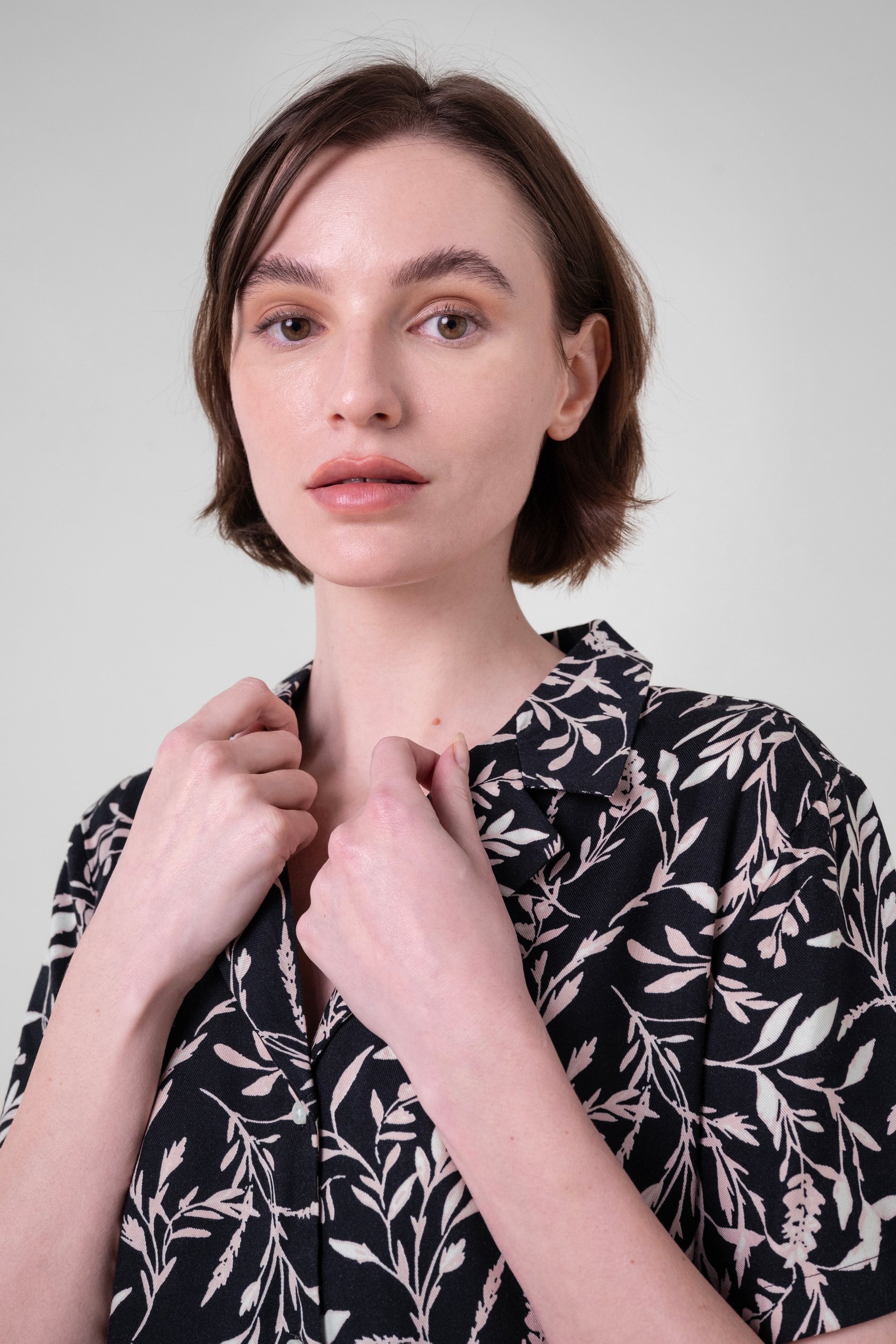 Womens Leaf Print Dress With Collar