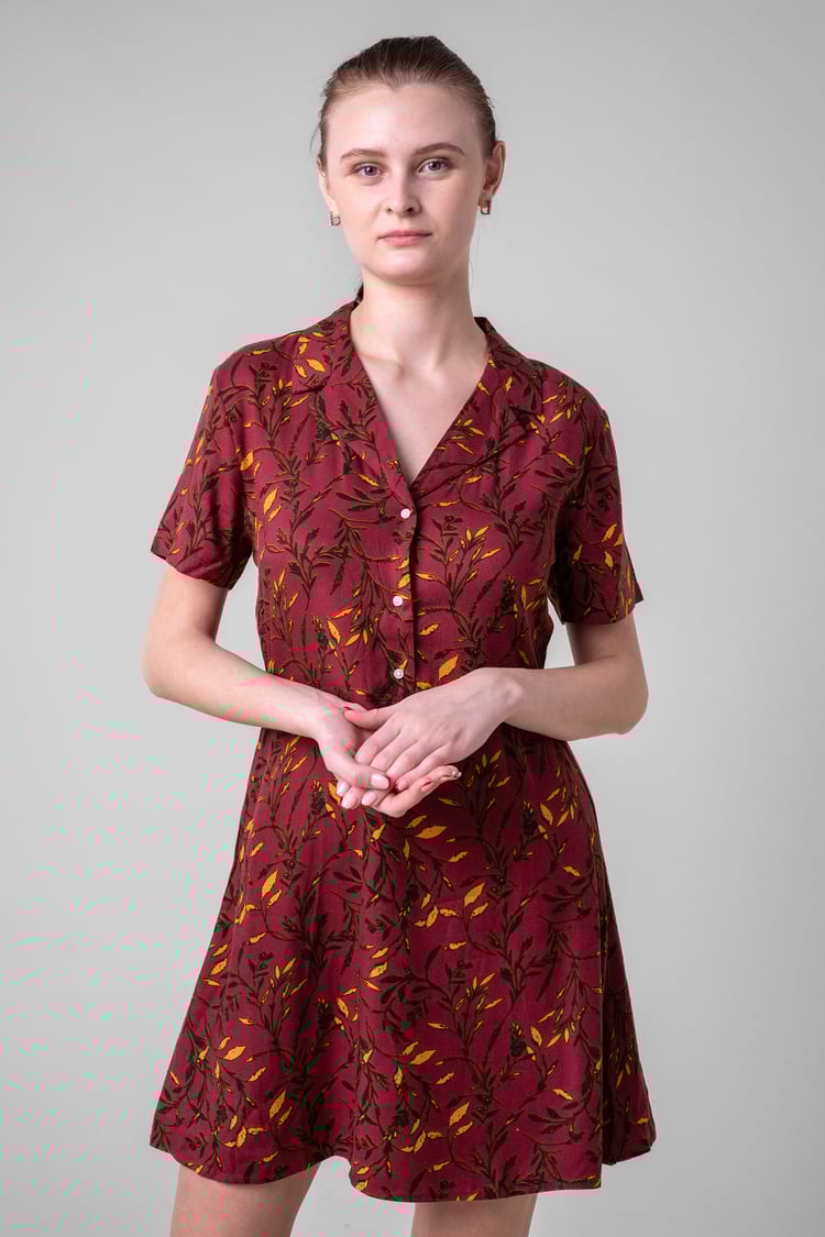 Womens Leaf Print Dress With Collar