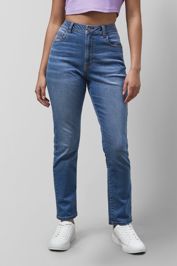 High Waist Girlfriend Fit Leg Jeans