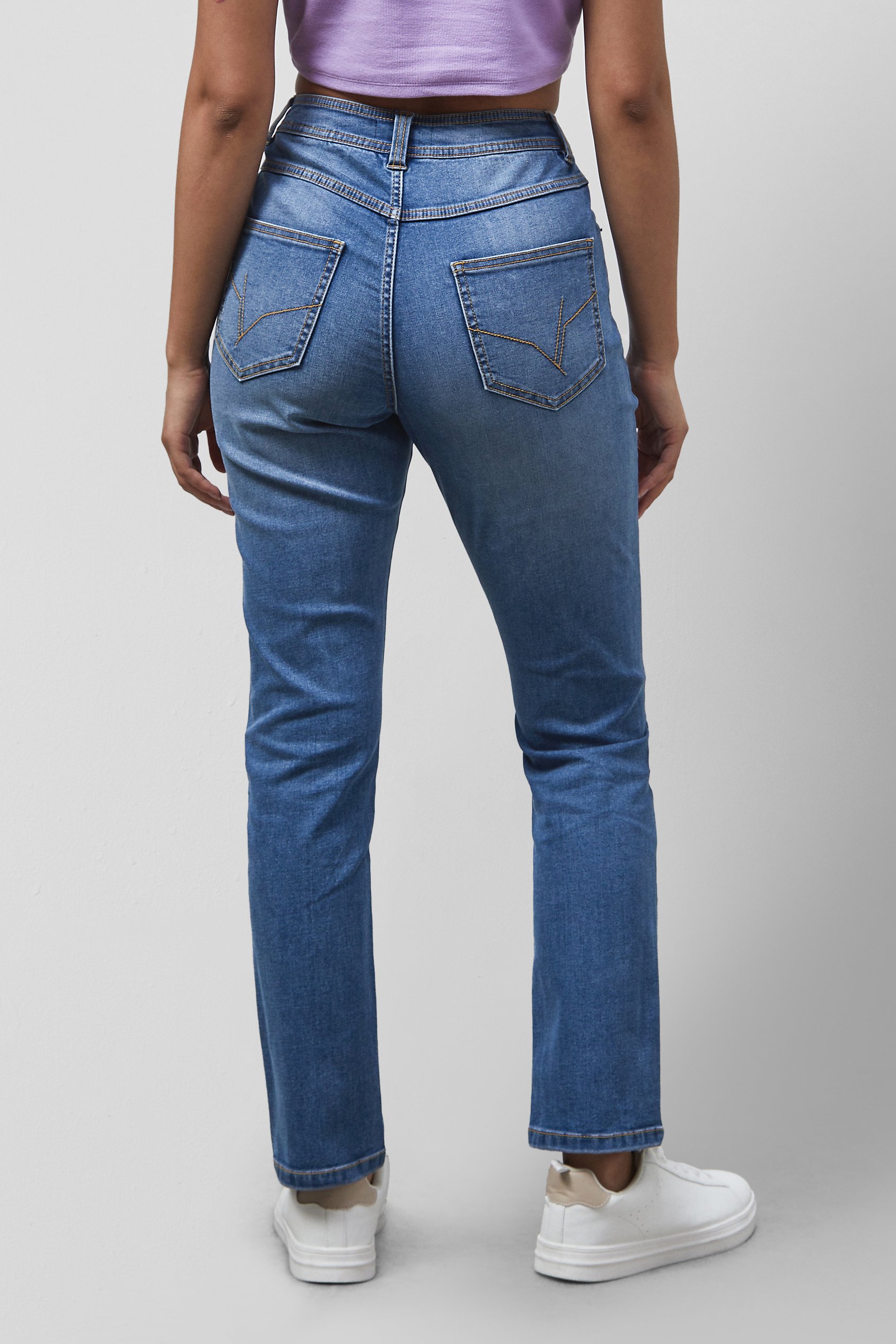 High Waist Girlfriend Fit Leg Jeans