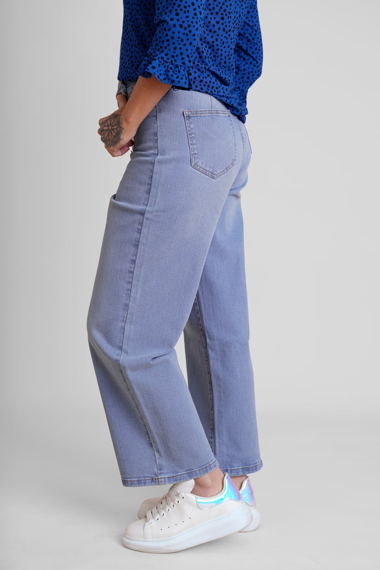 Decorative Button Cropped Wide Leg Jeans