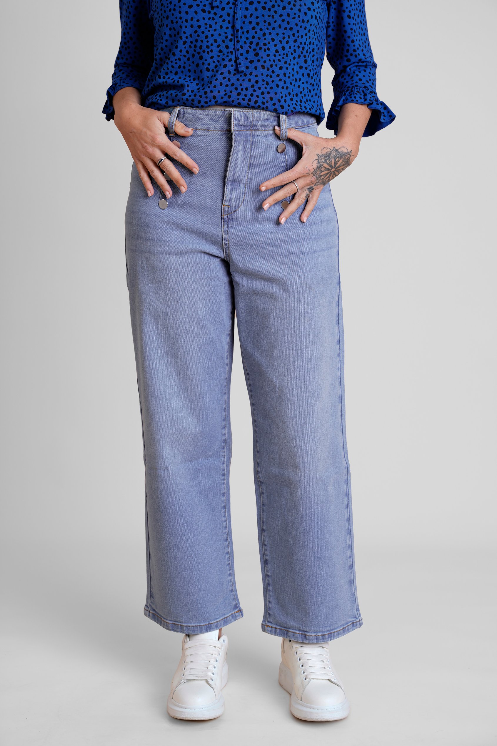 Decorative Button Cropped Wide Leg Jeans