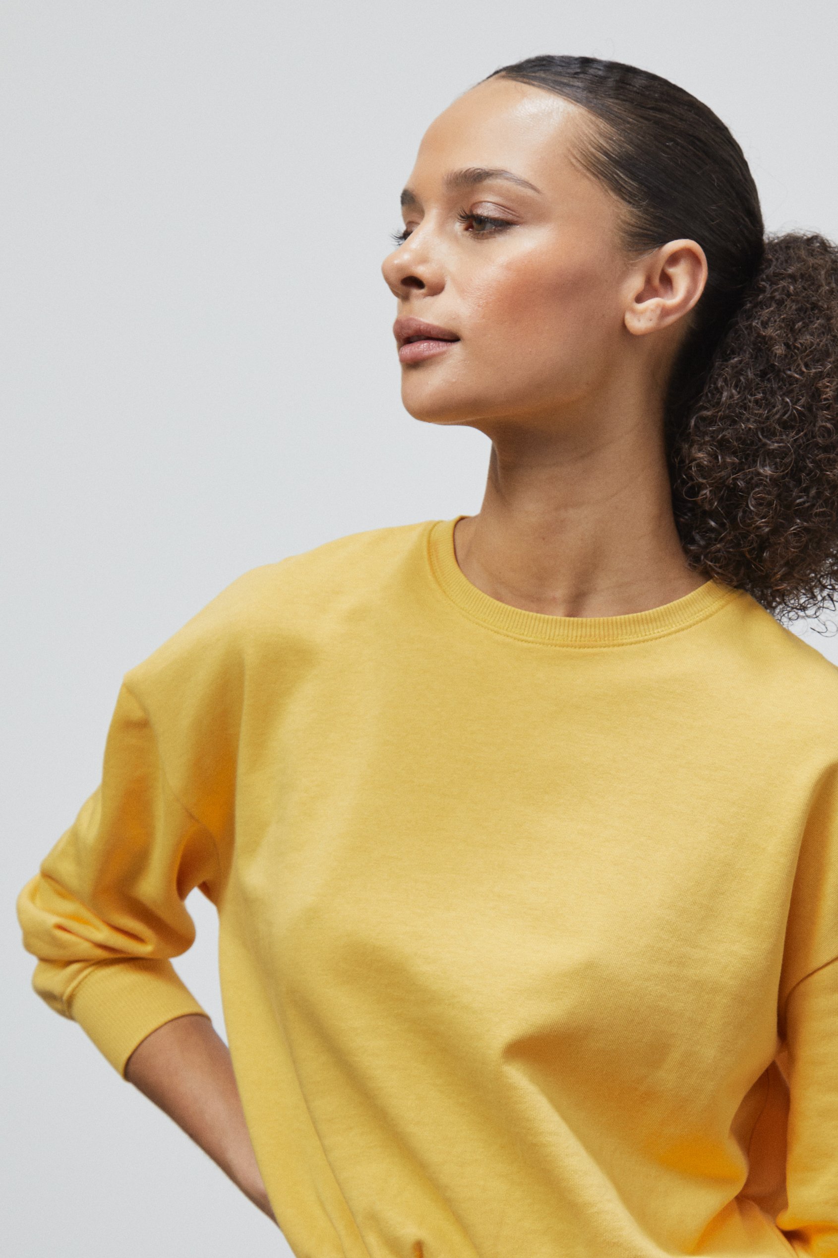 Ribbed Hem Cropped Sweatshirt
