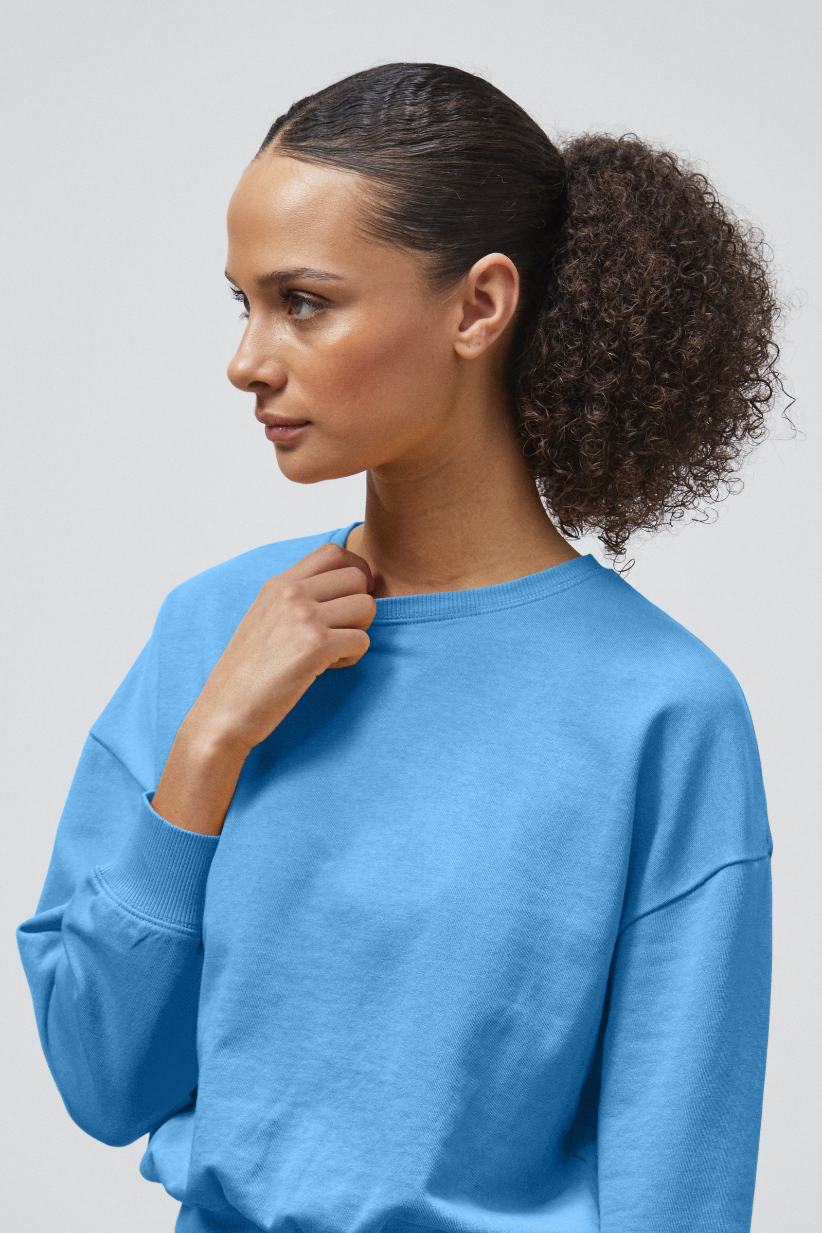 Ribbed Hem Cropped Sweatshirt
