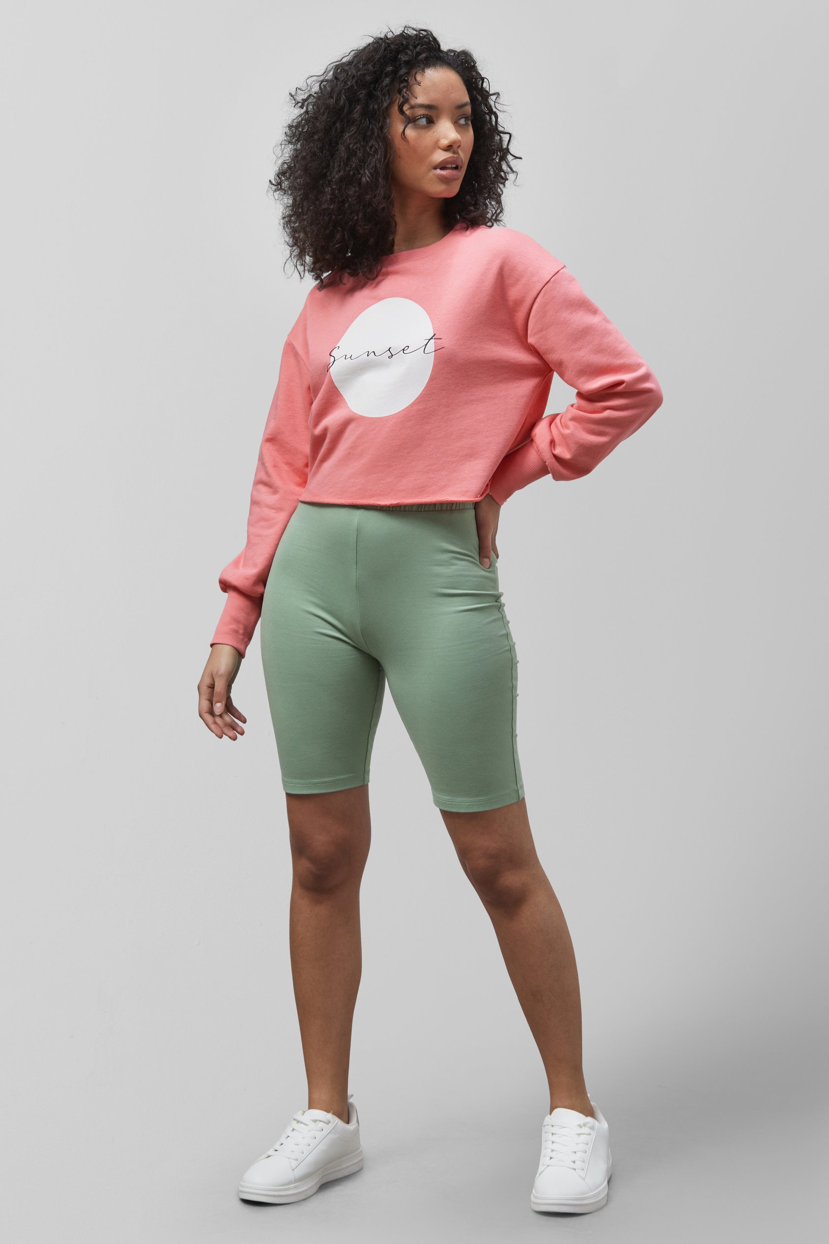 Raw Edge Chest Print Sweatshirt