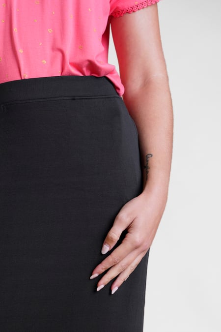 Black Detailed Stitched Jersey Comfort Fit Skirt