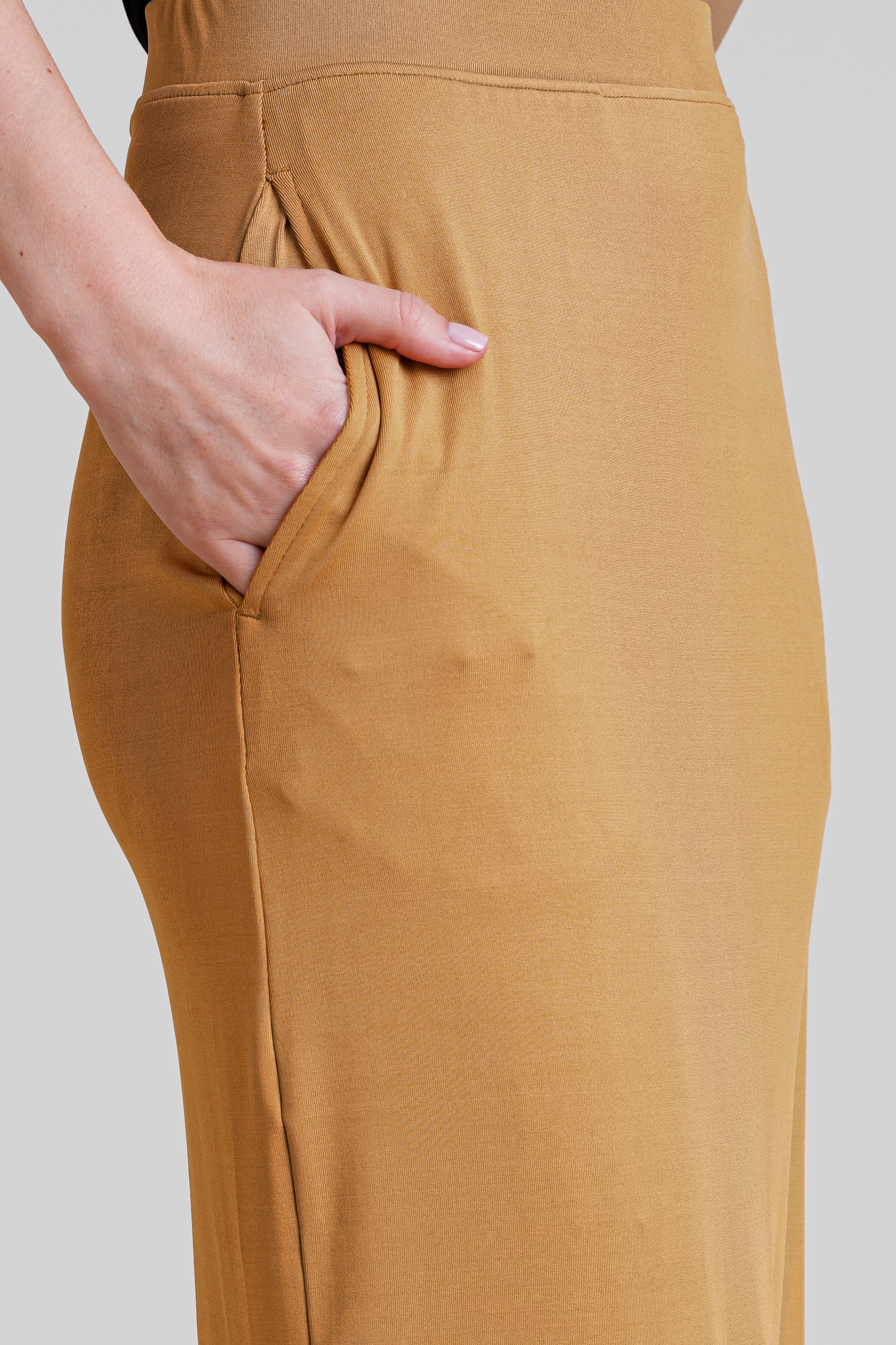 Detailed Stitched Jersey Comfort Fit Skirt