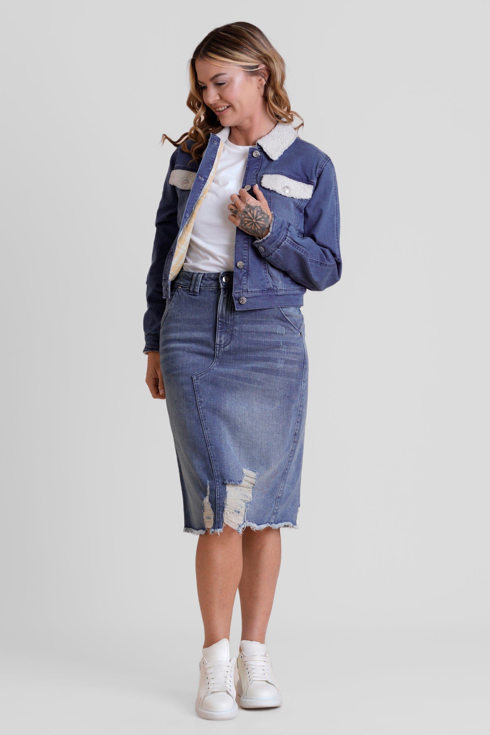 Women's Distressed Hem Denim Skirt