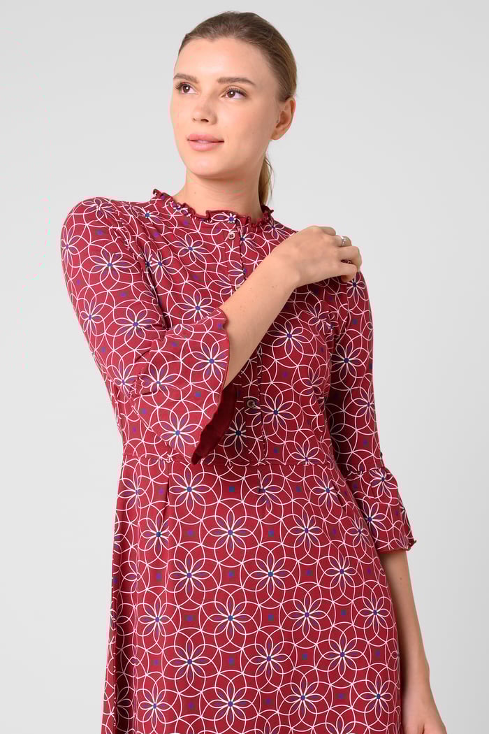 Ditsy Floral Flounce Sleeve Midi Dress