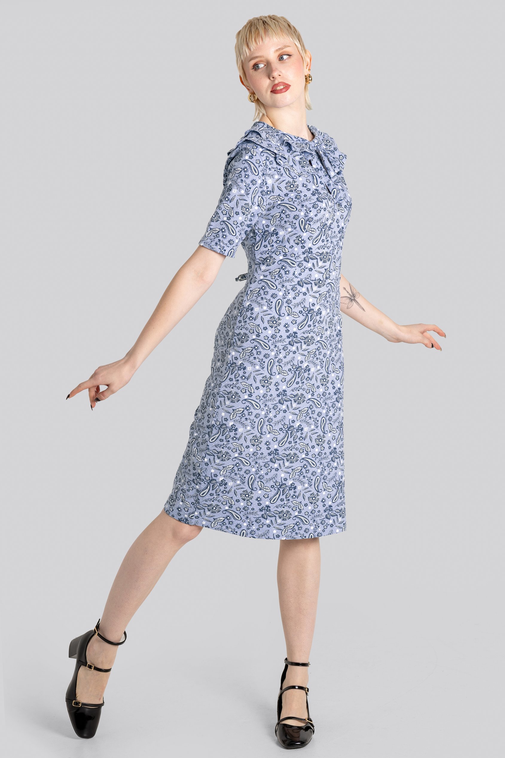 Double Layer Ruffles And Tie Fastening Midi Dress