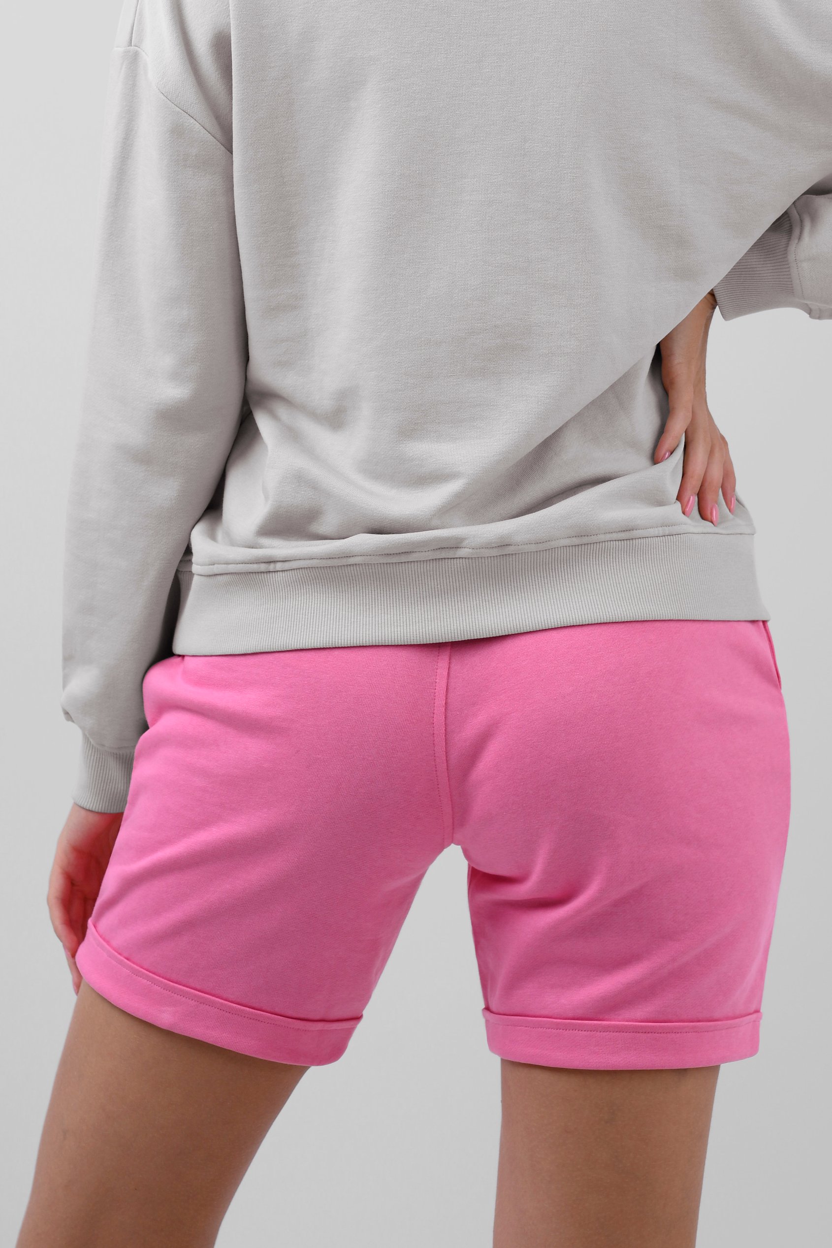 Womens Roll Up Pull-on Shorts