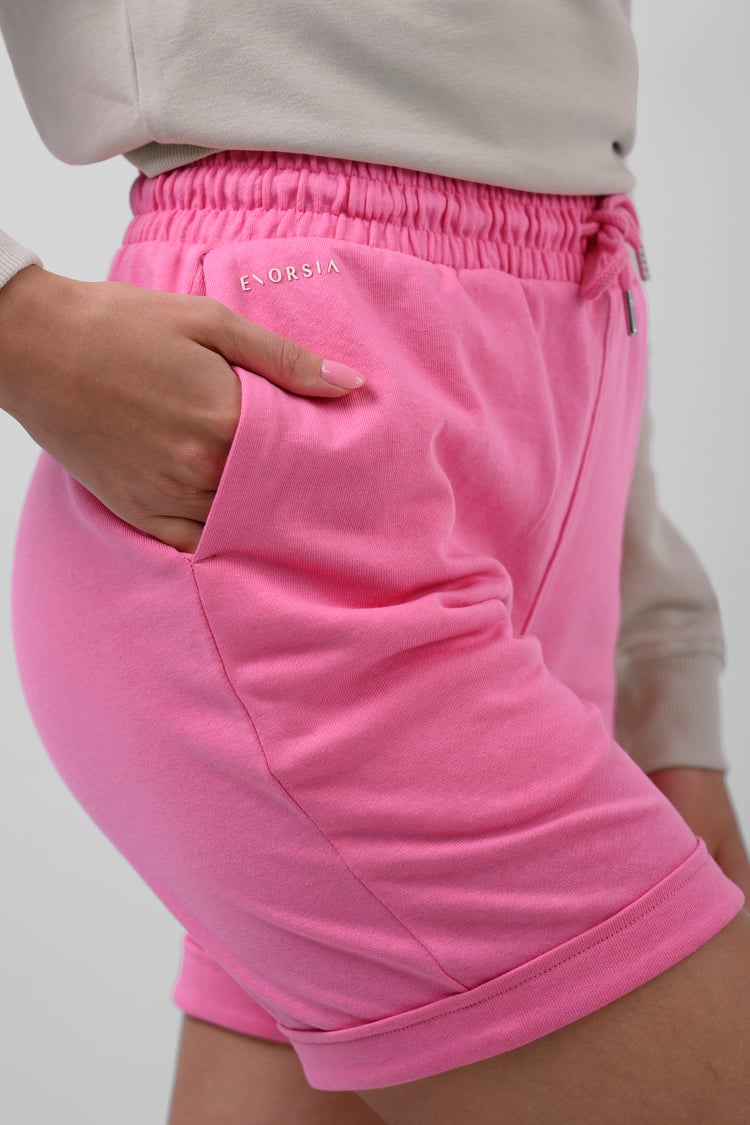 Womens Roll Up Pull-on Shorts