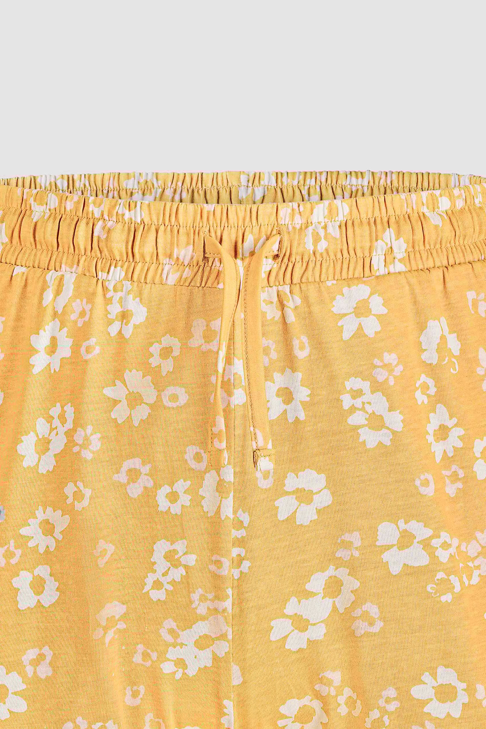 Womens Ruffle Hem Printed Shorts