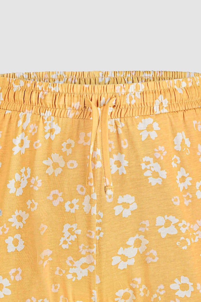 Womens Ruffle Hem Printed Shorts