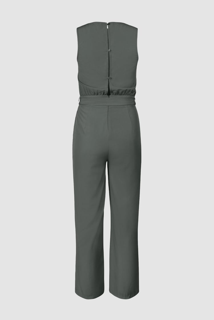 Women’s Sleeveless Blended Fabric Jumpsuit