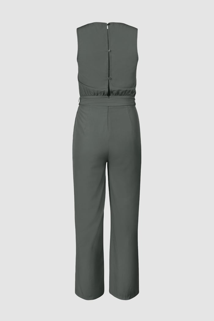 Women’s Sleeveless Blended Fabric Jumpsuit