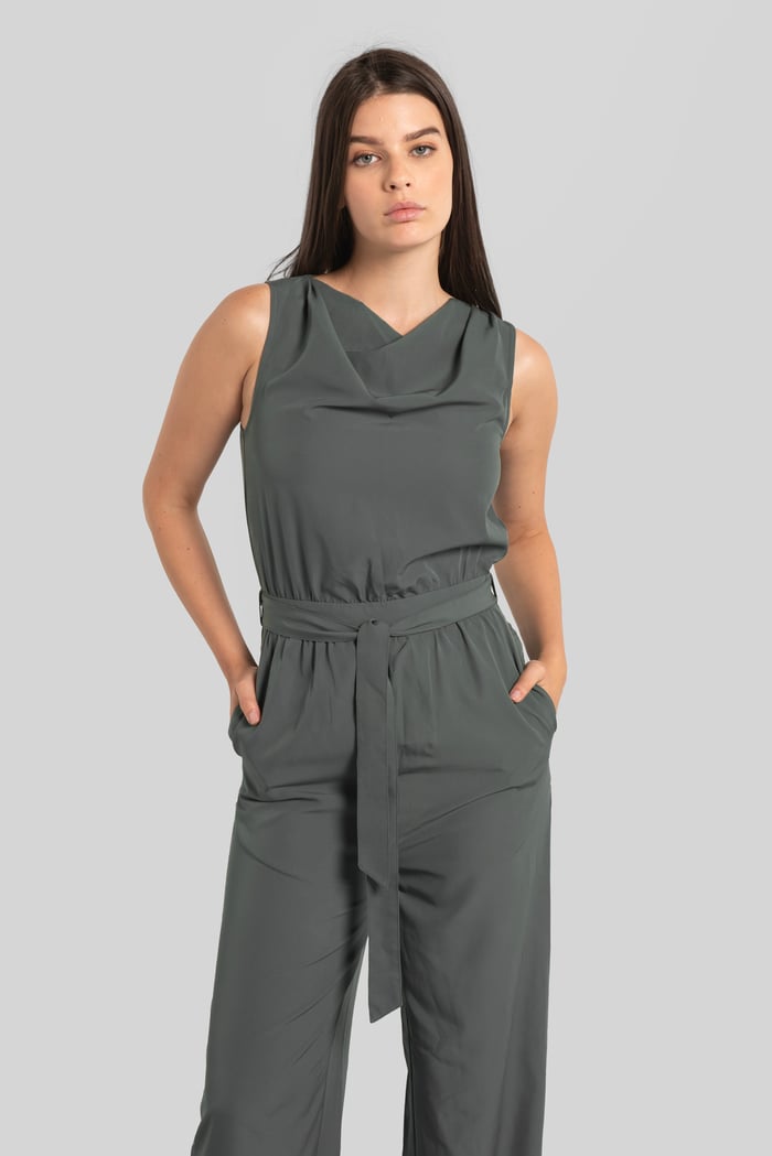 Women’s Sleeveless Blended Fabric Jumpsuit