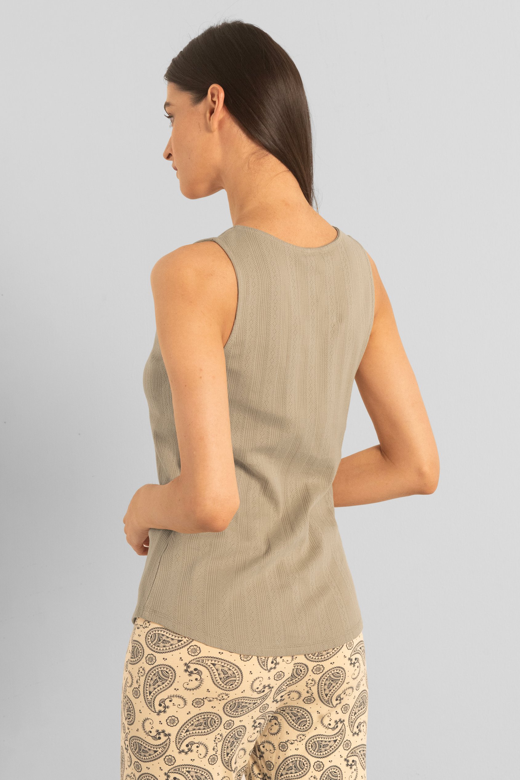 Textured Sleeveless V-neck Tank Top