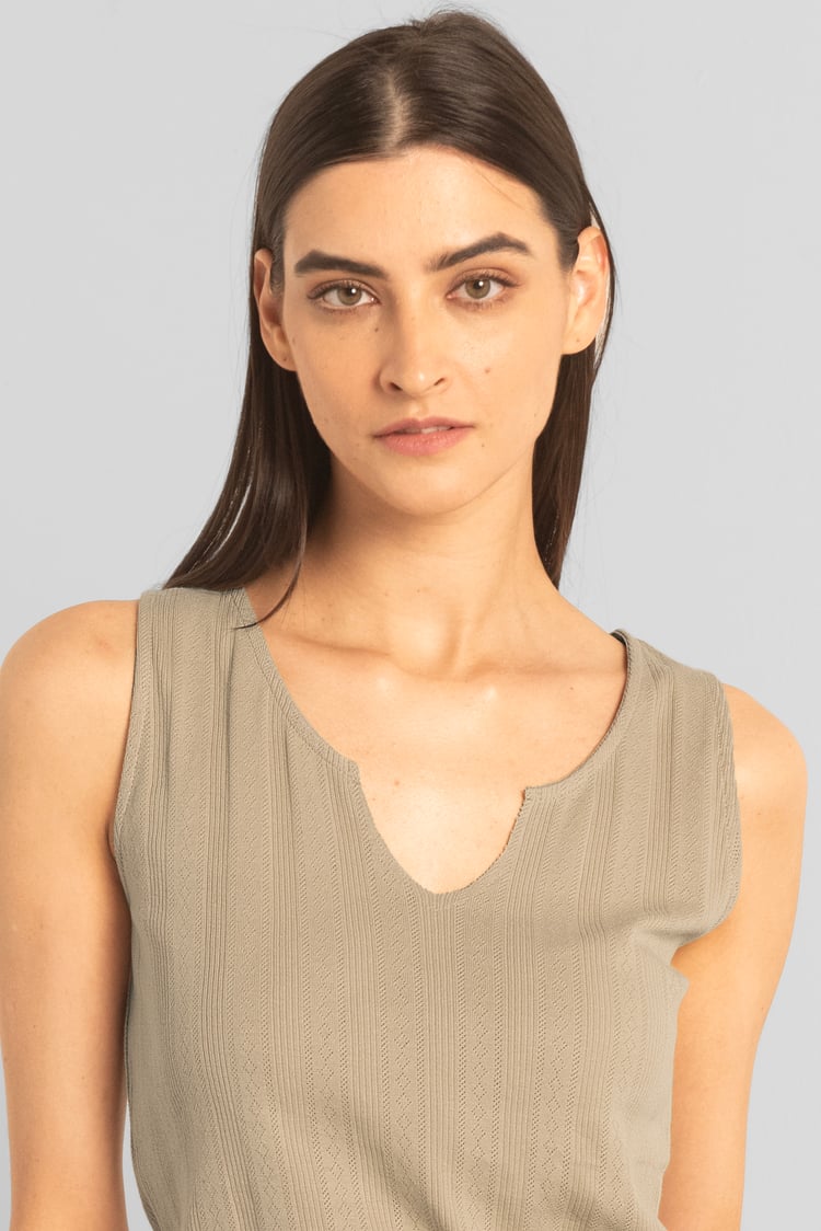 Textured Sleeveless V-neck Tank Top