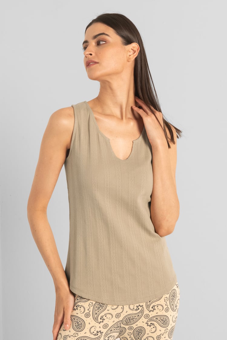 Textured Sleeveless V-neck Tank Top