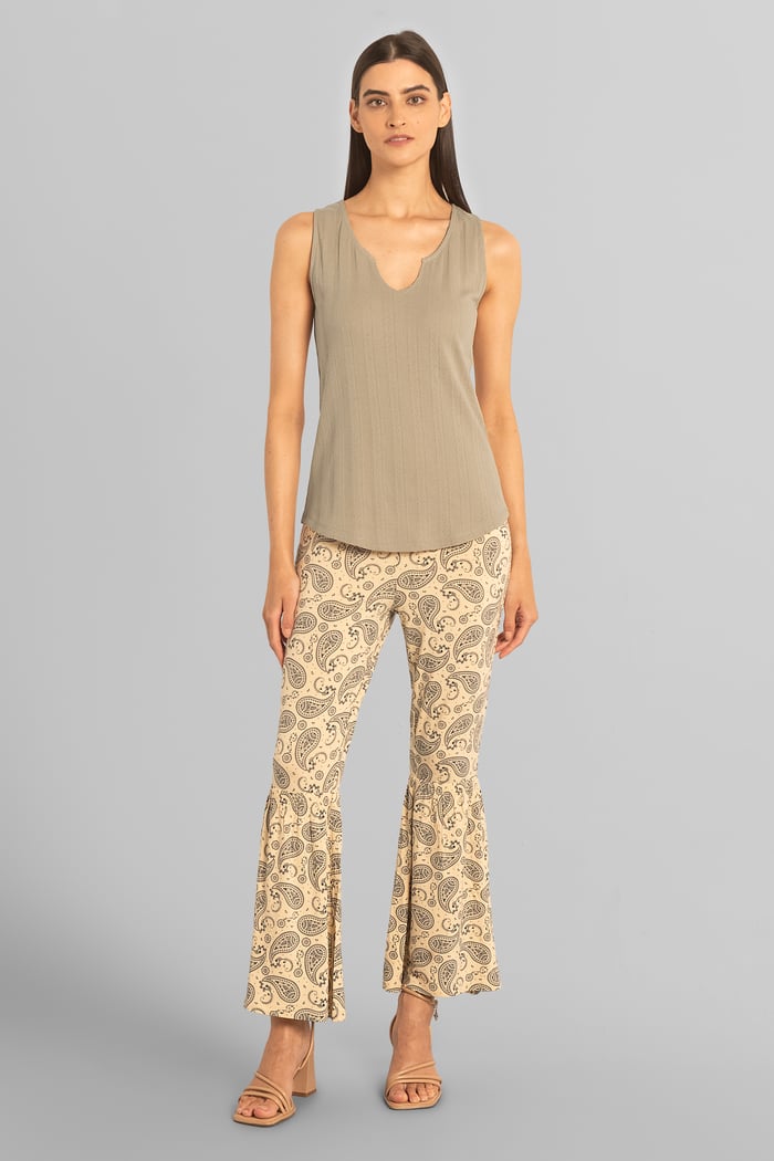 Textured Sleeveless V-neck Tank Top