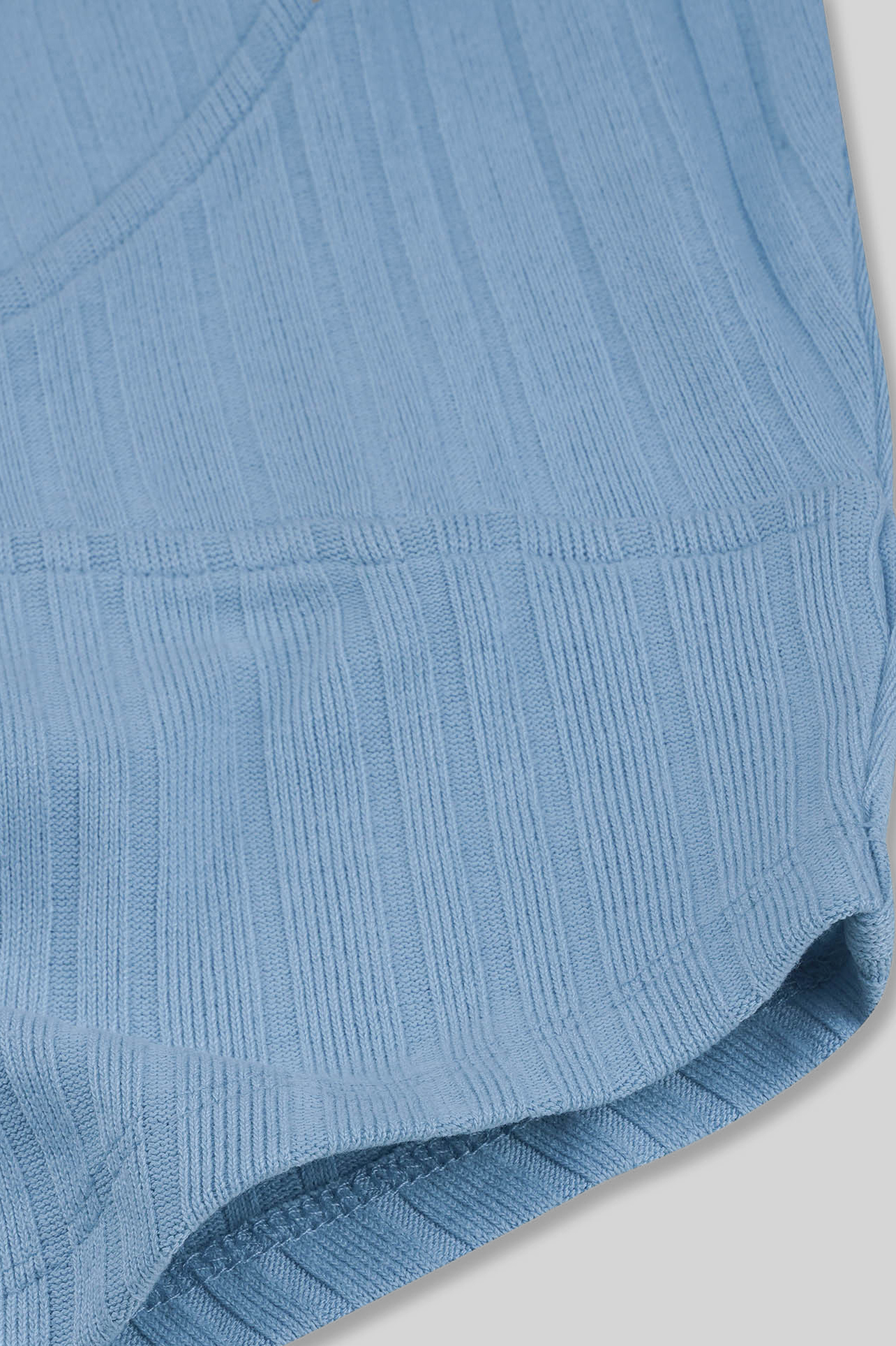 Sleeveless Curve Hem Workout Top