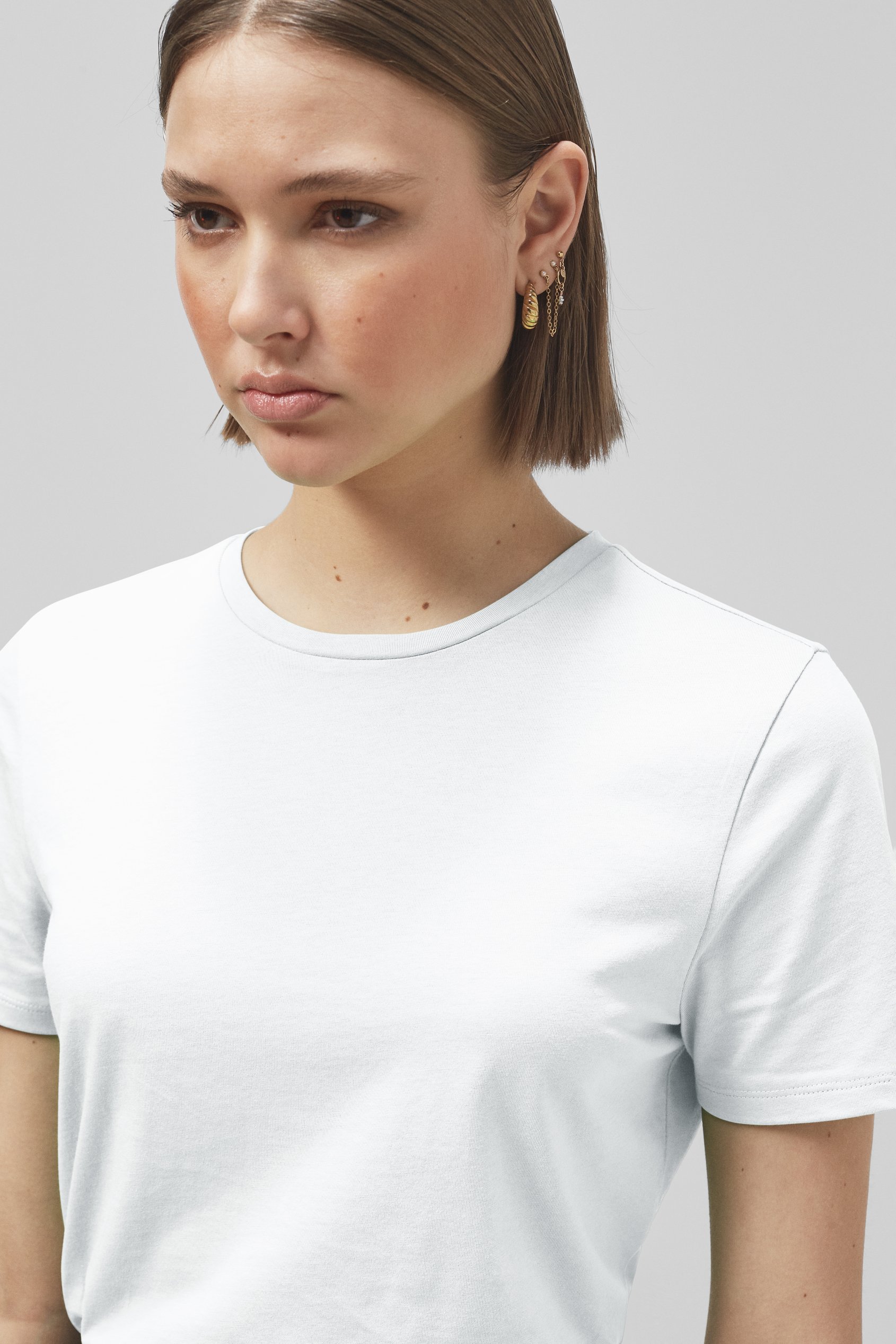 Essential Crew Neck T-Shirt