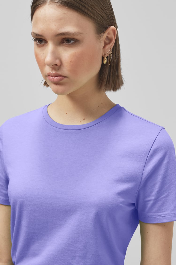 Essential Crew Neck T-Shirt