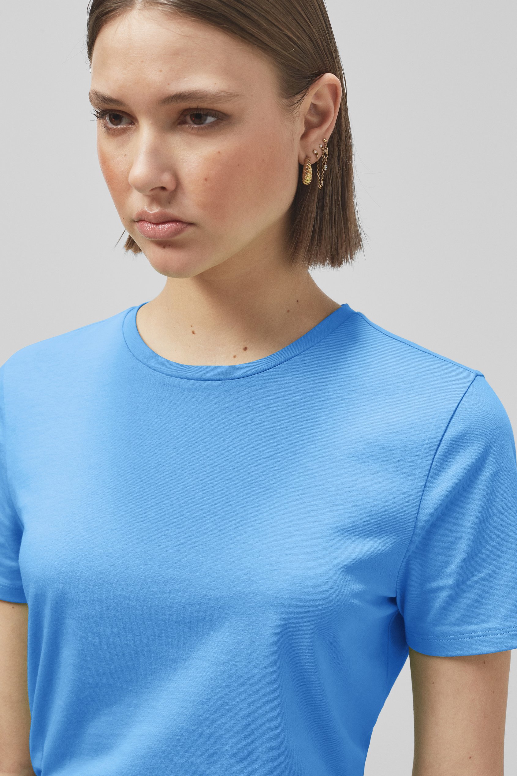 Essential Crew Neck T-Shirt