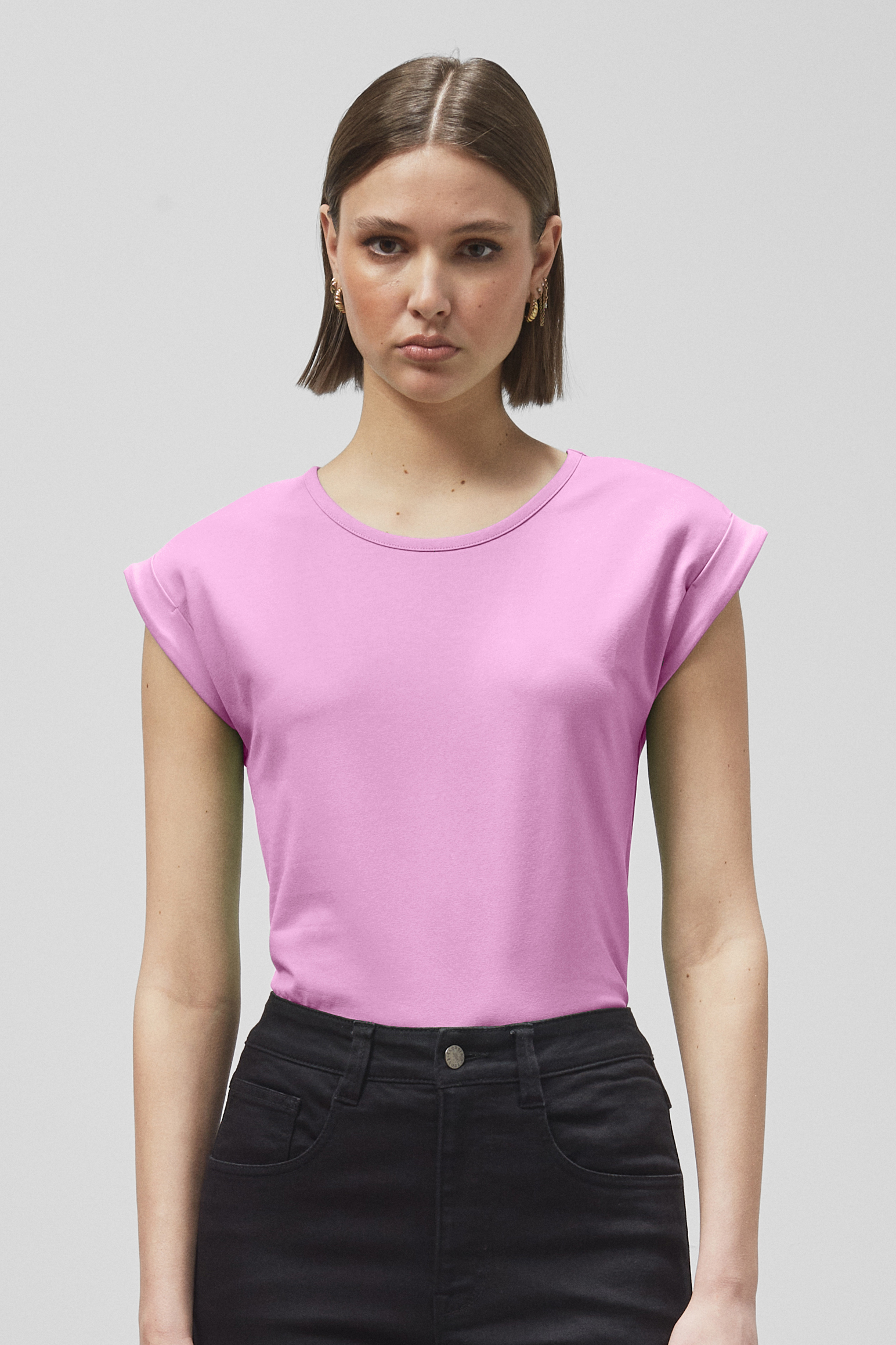 Shoulder Padded Cap-Sleeve Roll-Up T-Shirt