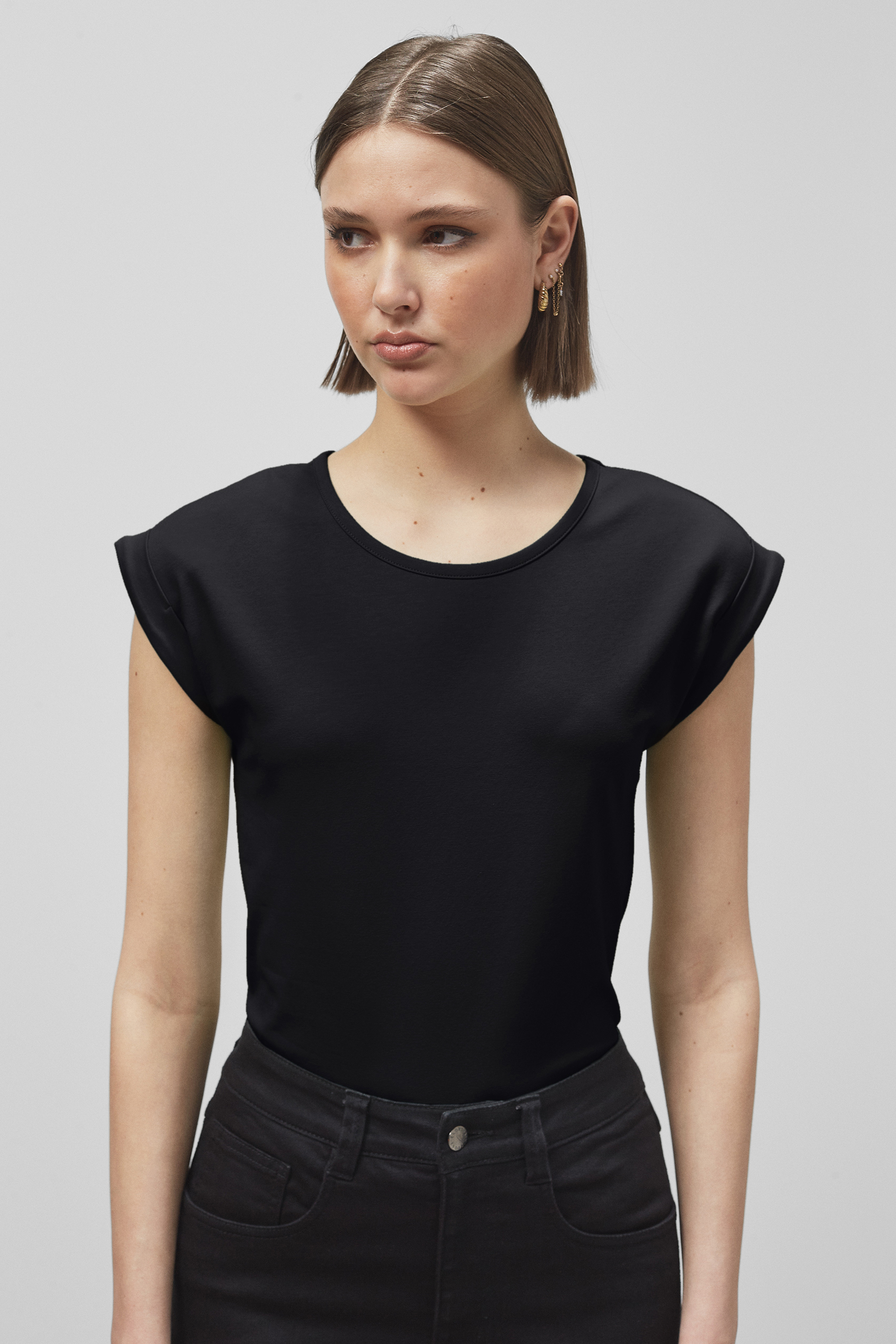 Shoulder Padded Cap-Sleeve Roll-Up T-Shirt