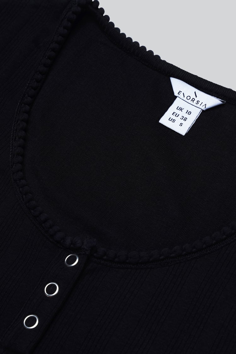 Snap Button Details Crop Tank Top