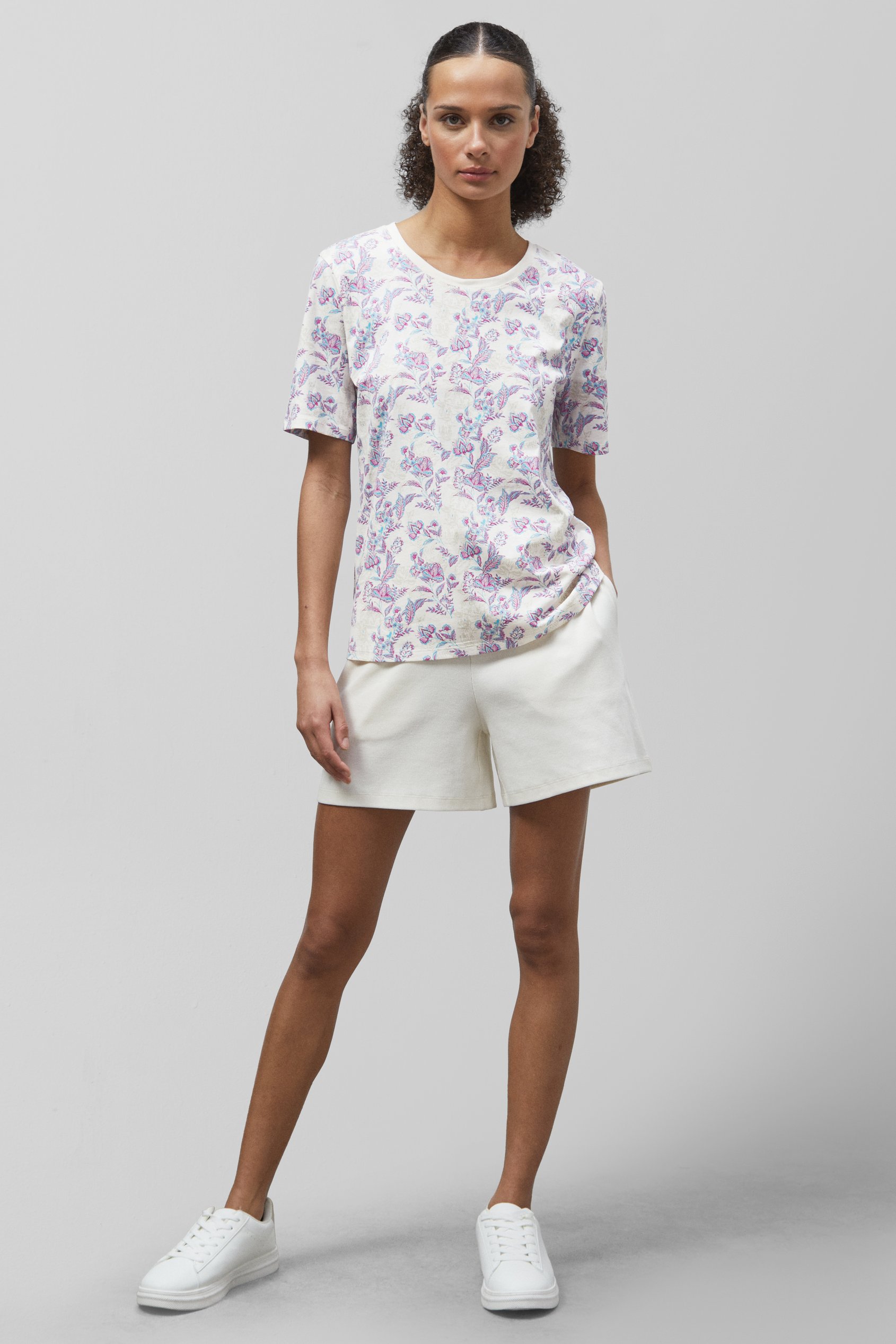 Crayon Leaf Printed T-Shirt