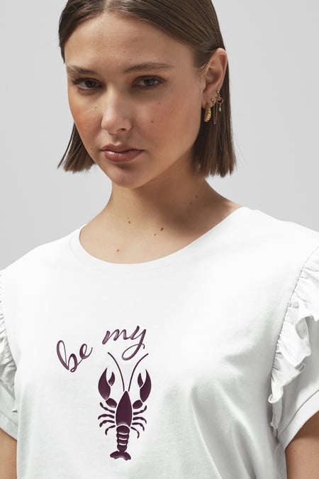 White Lobster HD Print T-shirt