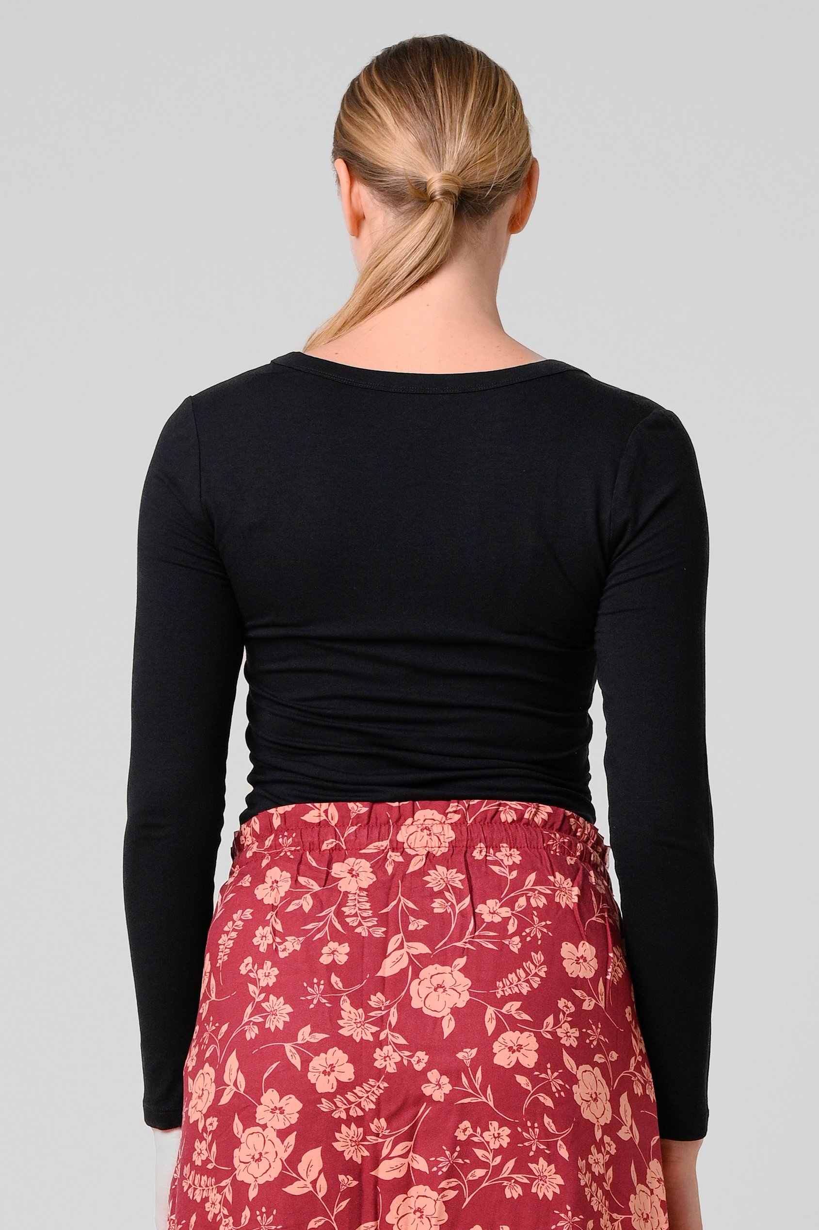 Womens Wide V-neck Casual T-Shirt