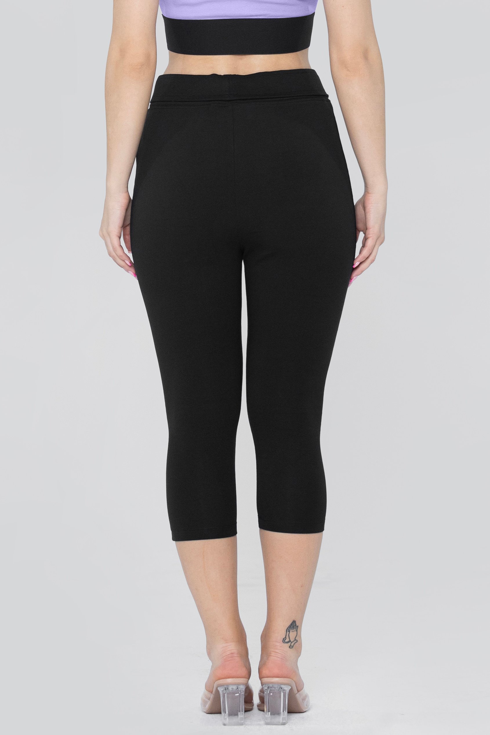 Stretchy Cropped Leggings