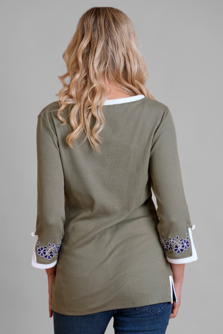 Sweetheart Neck  Embroidered Long Sleeves Tops