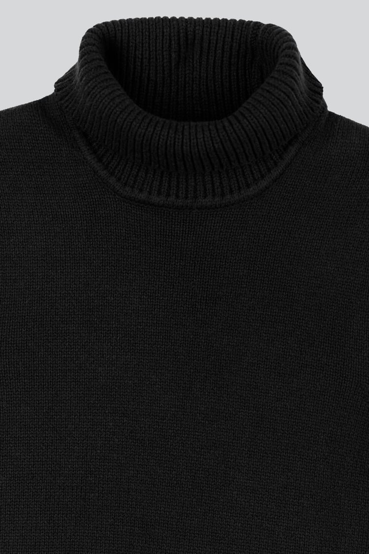 Sleeveless Roll Neck Knit Vest