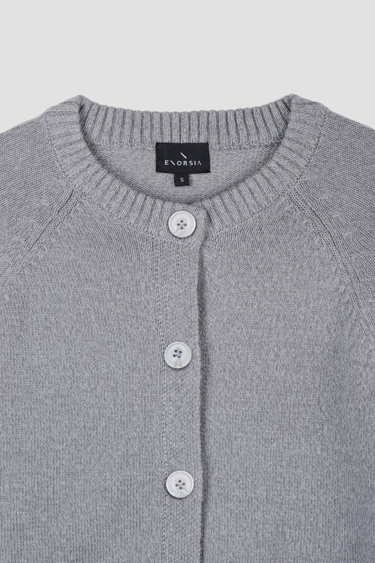 Women’s Crew Neck Knitted Cardigan