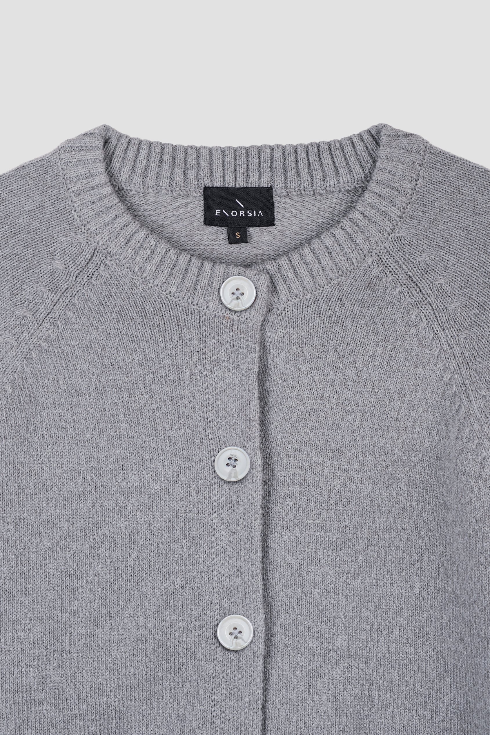 Women’s Crew Neck Knitted Cardigan