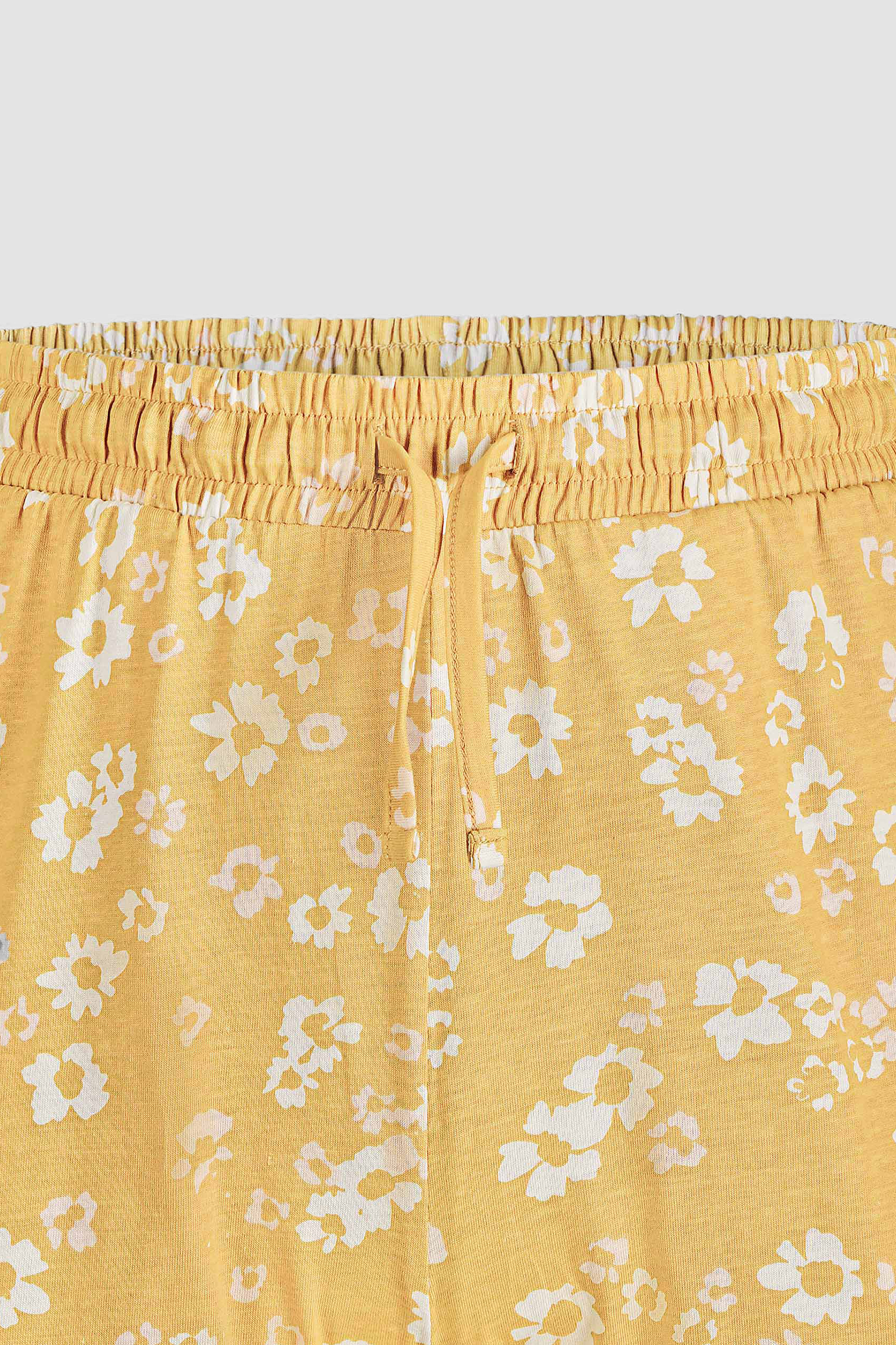 Womens Ruffle Hem Printed Shorts